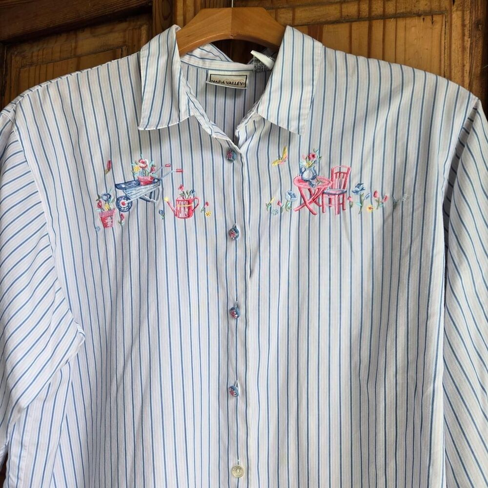 Napa Valley Women's Embroidered Shirt